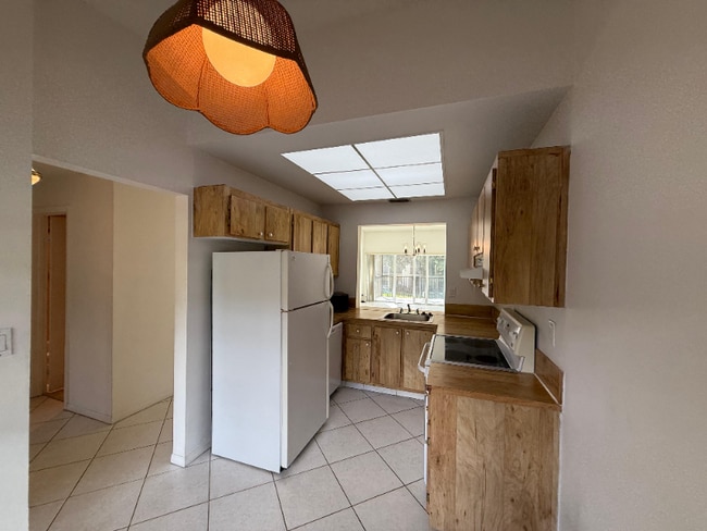 Photo - 1953 SW 15th St Unit 78