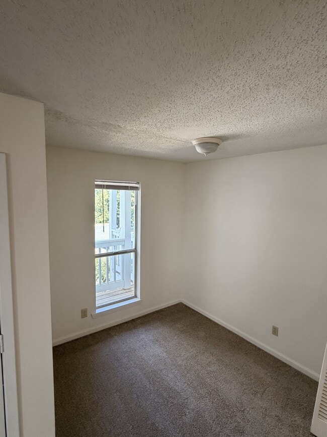 Photo - 20 Hamiltons Harbor Dr