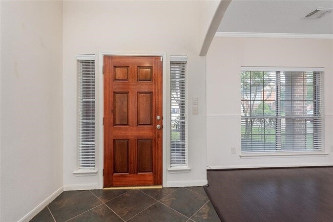 Photo - 10039 Noisy Waters Dr