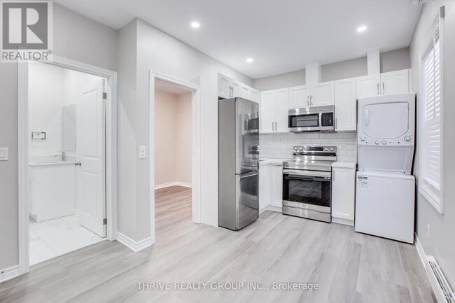 Photo - 140 Wellington St