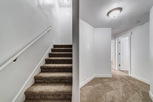 1778 N 3720 W