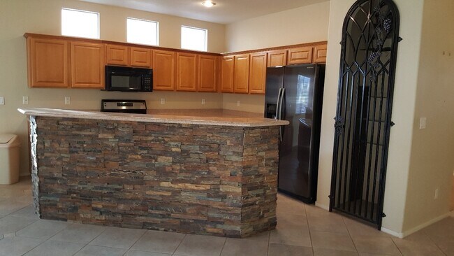 Photo - 3 BEDROOM 2 CAR GARAGE SINGLE STORY HOME