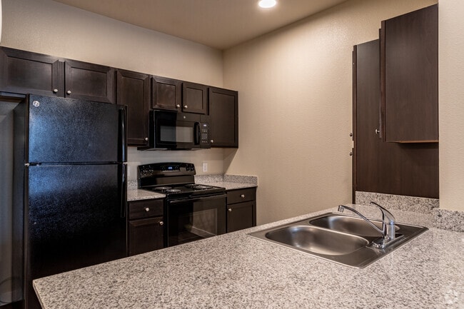 1BR, 1BA - 658SF