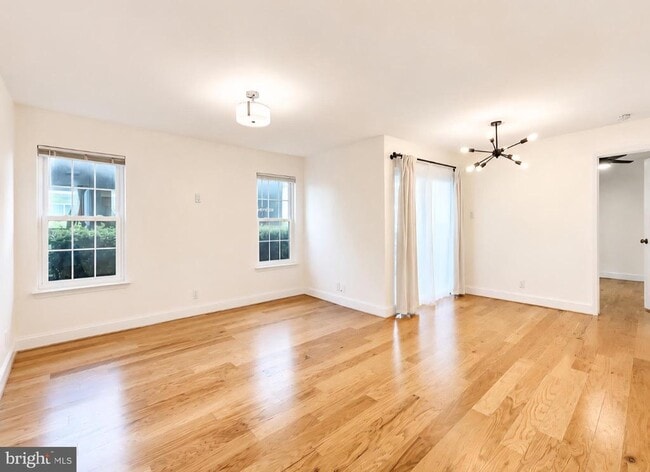Building Photo - 3308 Wyndham Cir Unit 124
