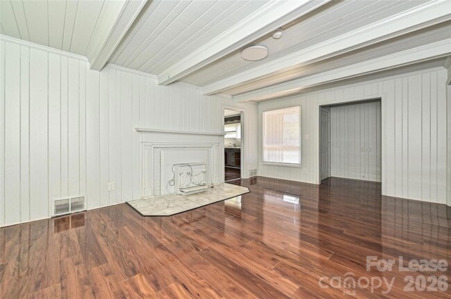 Photo - 217 Bennett St