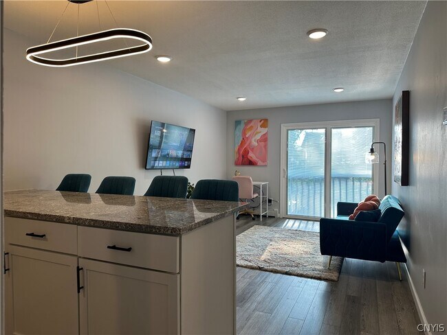 Photo - 314 Oak St Unidad 26
