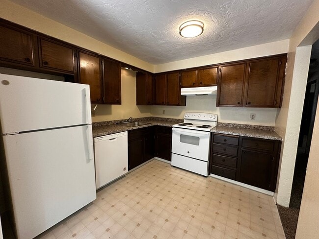 Photo - 1770 NW Forestgreen Ave