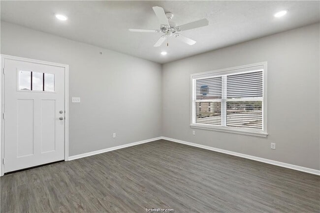 Photo - 1326 Prairie Dr