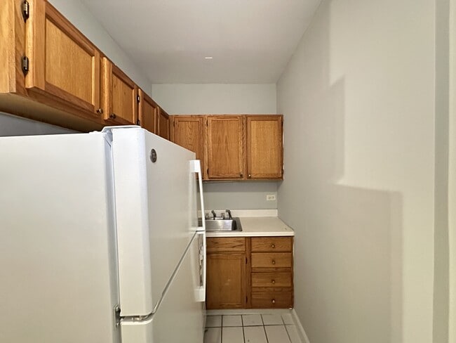 Photo - 457 W Melrose St Unit 112