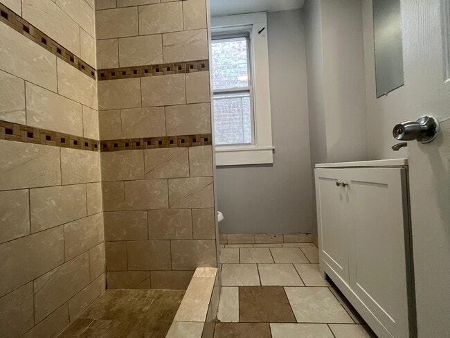 Photo - 64 Rutgers Ave Unidad 2