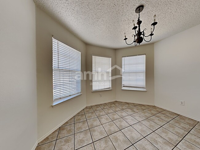 Photo - 816 Meadowlark Dr