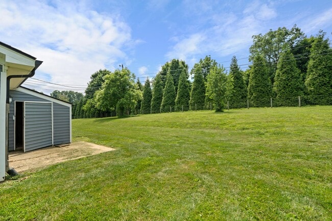 1307 Farmingdale Dr