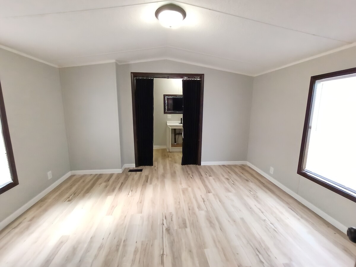 Photo - 1 Deerwood Park