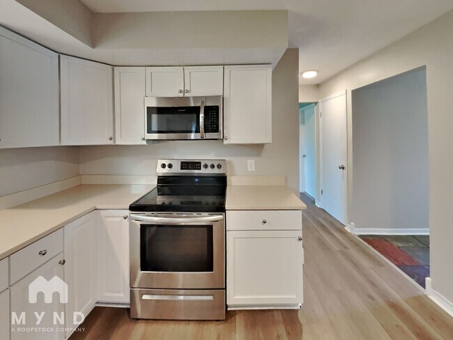 Photo - 5621 Oakmont Dr