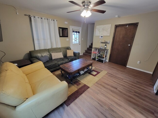 Photo - 1227 Continental Ct