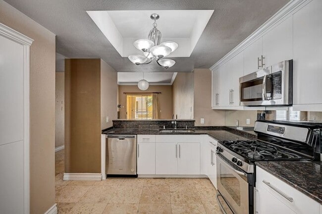 Building Photo - 210 E Flamingo Rd Rental
