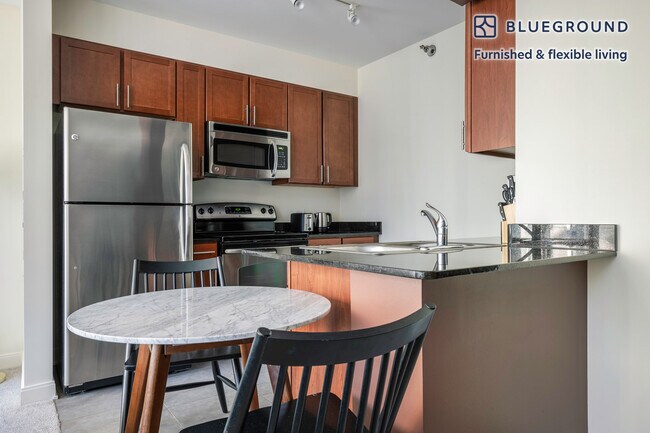 Photo - 210 N Wells St Unit FL17-ID258