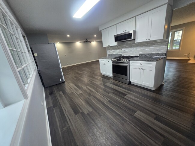 Photo - 1430 Hartmann Dr