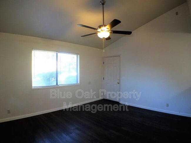 Photo - 2811 Morseman Ave