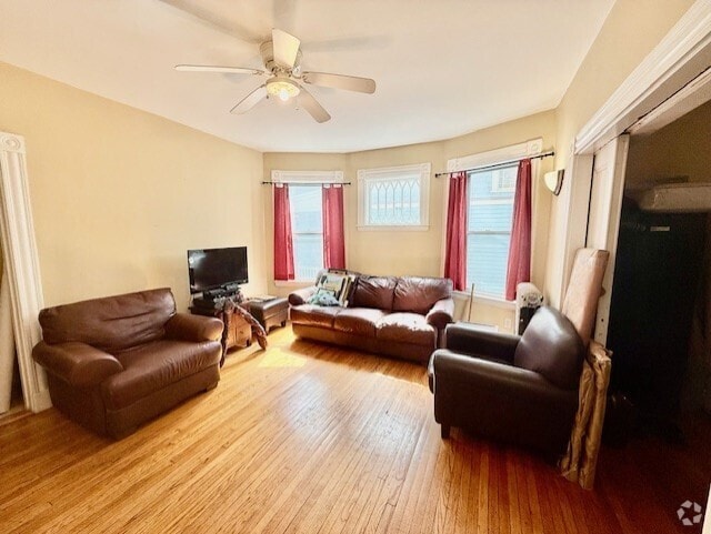 Building Photo - 66 Roseland St Unit 1 Rental