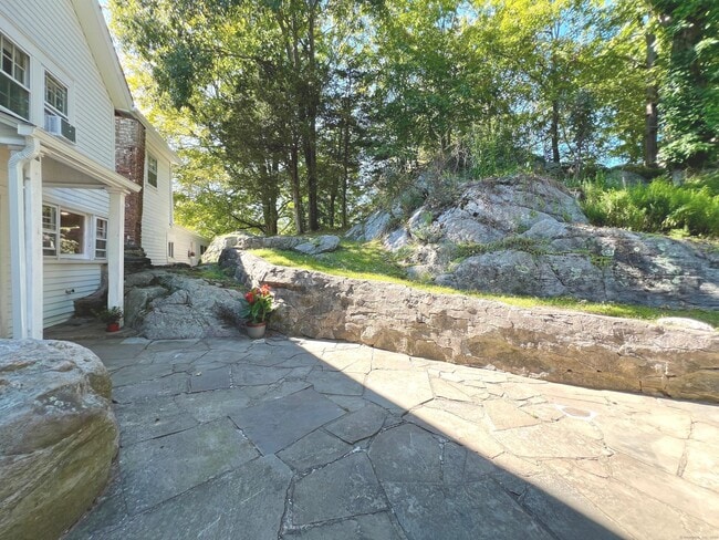 Photo - 301 Haviland Rd