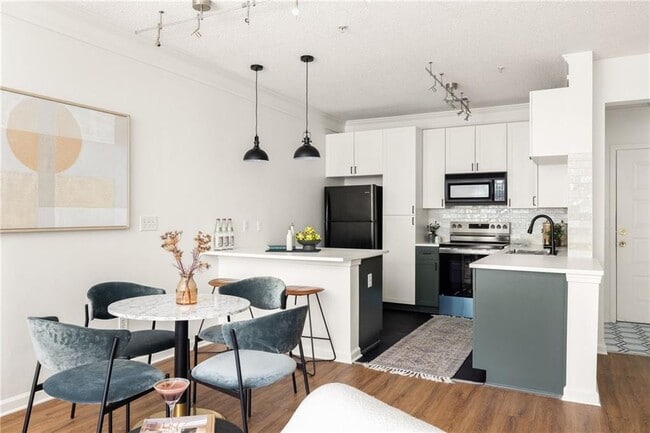 Photo - 400 17th St NW Unidad 1281