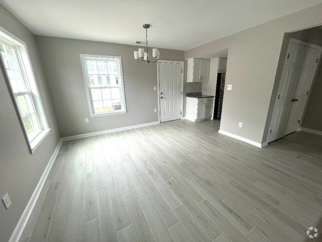 Building Photo - 213 15th Ave S Rental