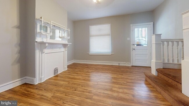Photo - 44 N Yewdall St
