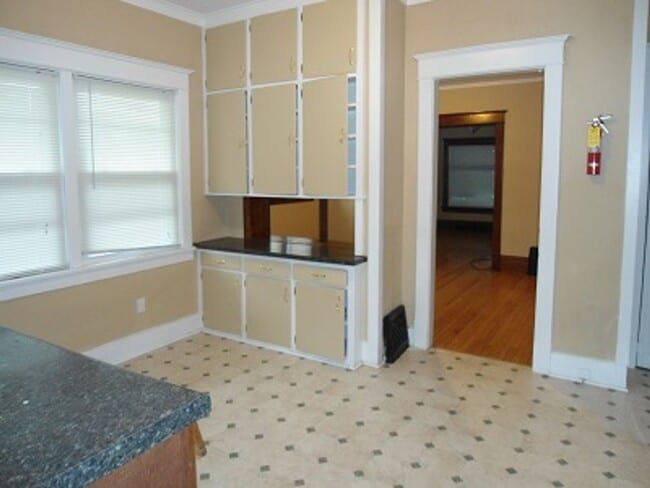 Photo - 1549 Bever Ave SE Unidad WH - 1549 Bever