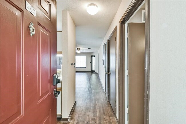 Photo - 529 Southwest Pkwy Unidad 203
