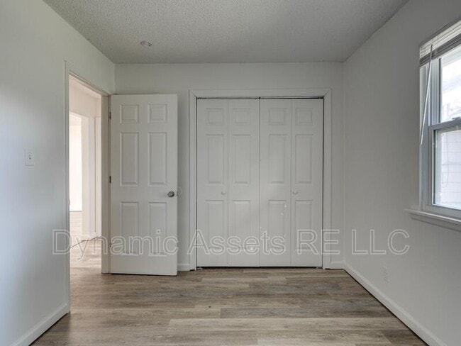 Photo - 1902 John F Kennedy St Unit B