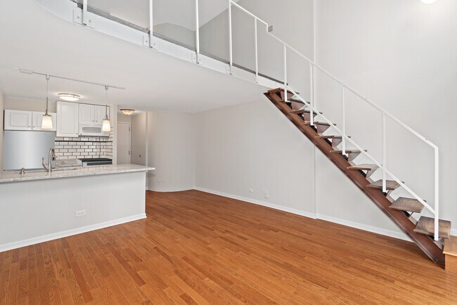 Photo - 1221 N Dearborn Pkwy Unit 806S