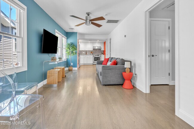 Photo - 1822 Parkway