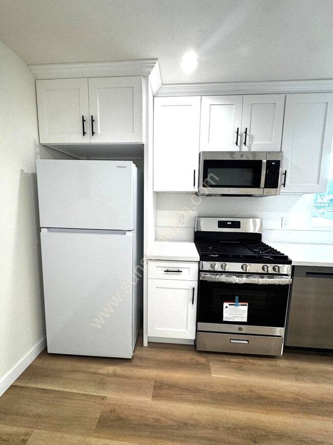 Photo - 702 N Garey Ave Unit 117 E Pearl St