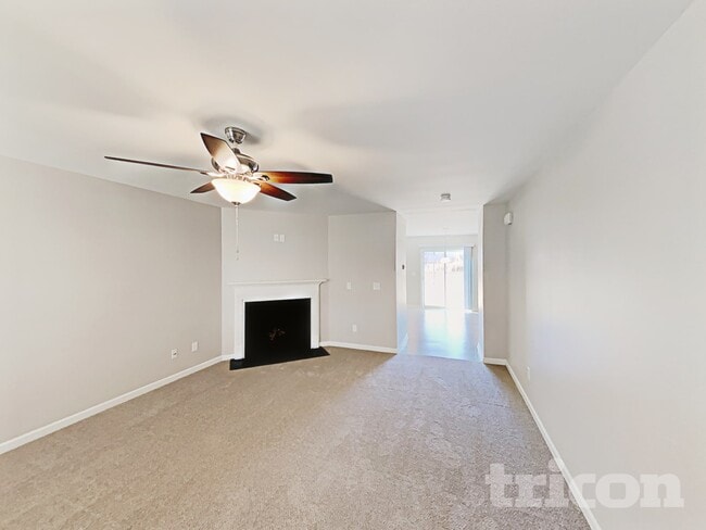 Photo - 4976 Mt Hope Dr