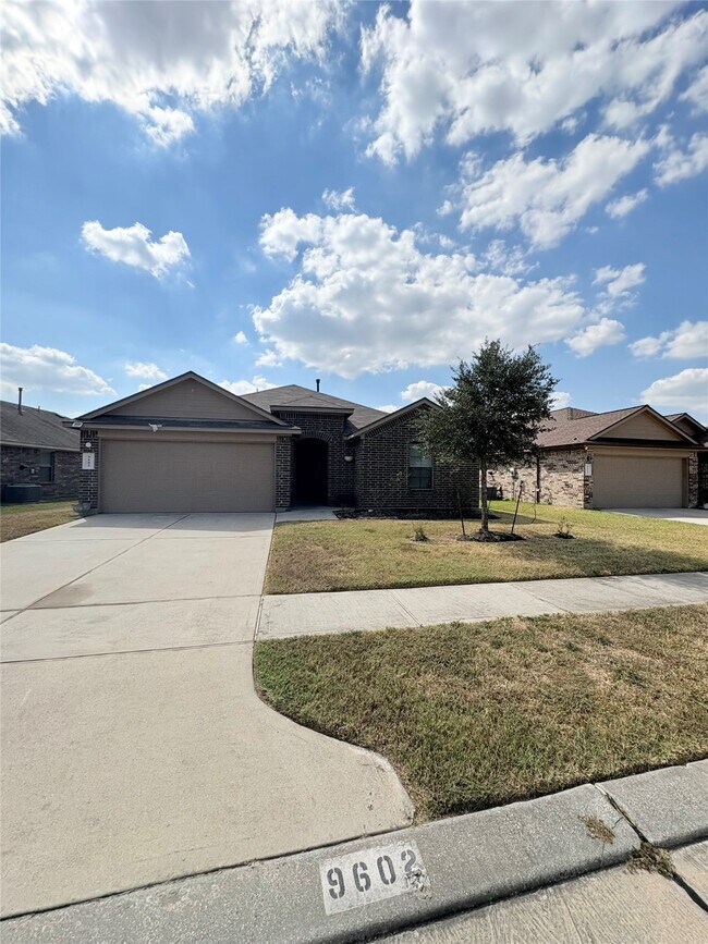 Photo - 9602 Paloma Creek Dr