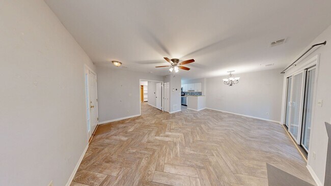 Photo - Spacious and Updated 1 bed + 1 BA Condo - walk out level