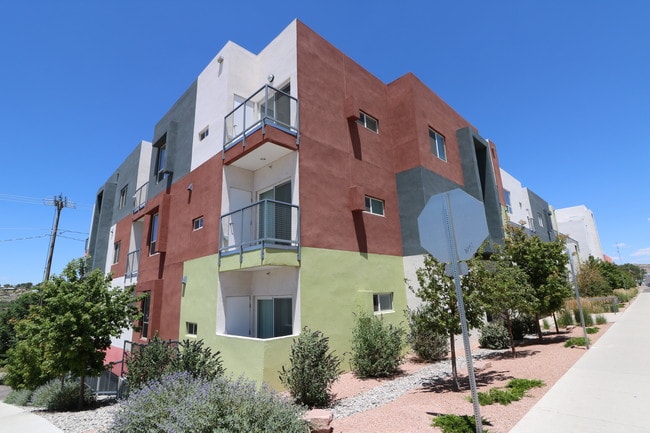 Photo - Hooghan Hozho