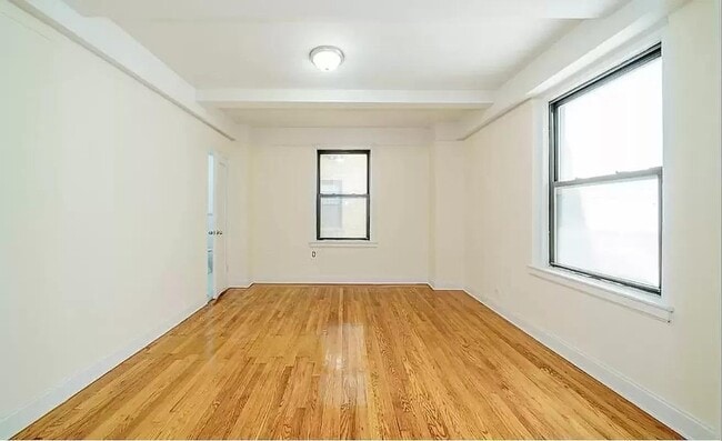 234 E 23rd St Unidad 2A