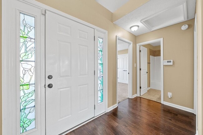 Photo - Pet Friendly Three Bedroom with Bonus!