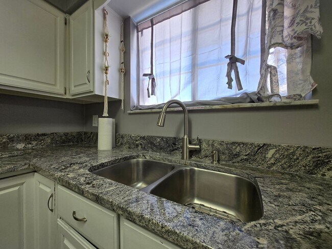 Photo - Spacious 5-Bedroom Family Home