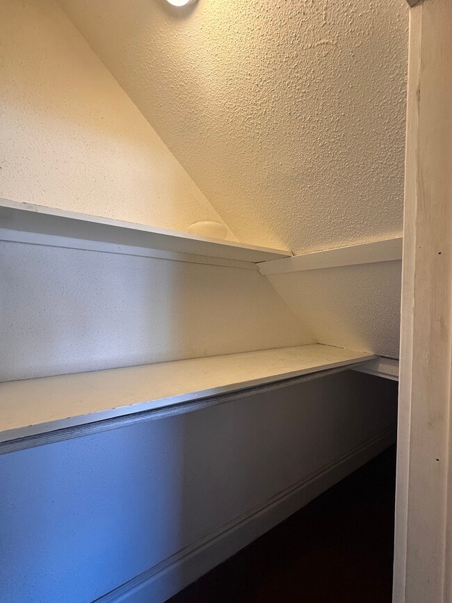 Photo - 847 Linden Ave