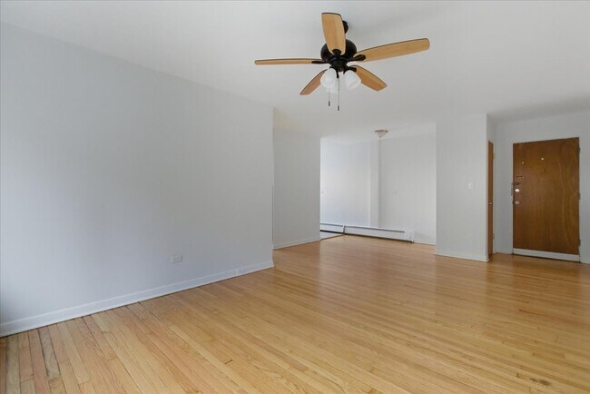 Photo - 6719 N Hermitage Ave Unit 3A