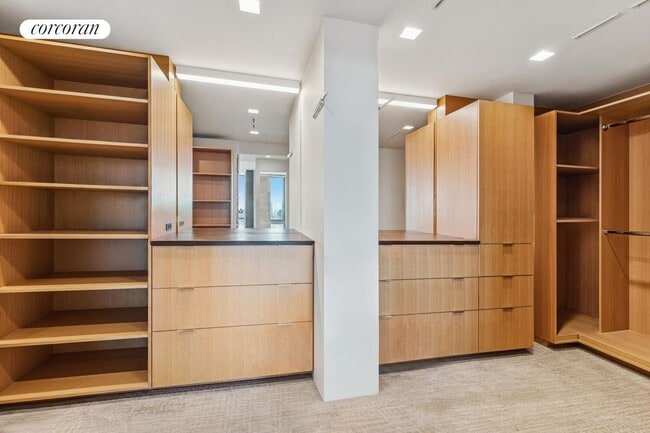 Photo - 101 W 67th St