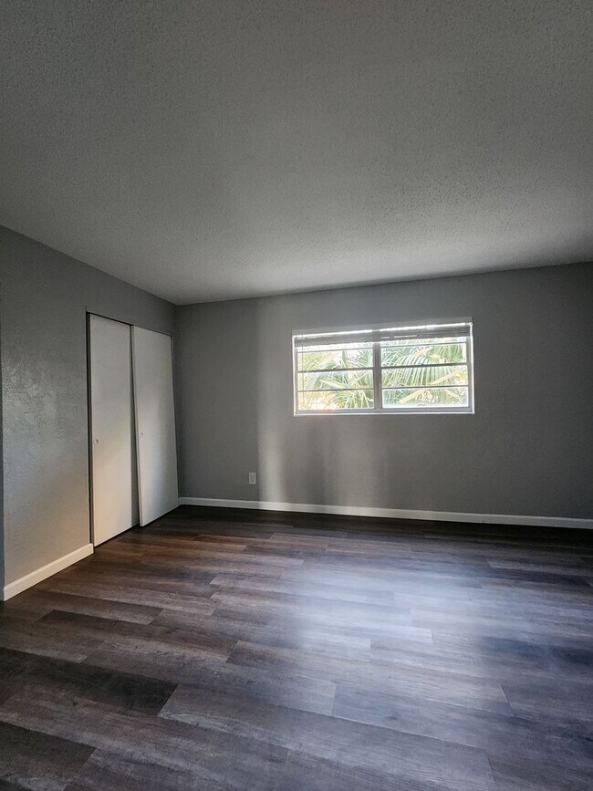 Photo - ** HALF OFF 1ST MONTH'S RENT WITH 13 MONTH LEASE ** Unit 313-4
