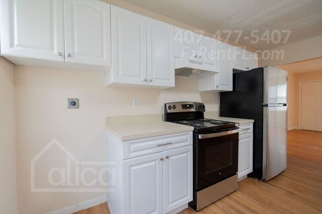 Building Photo - 610 6th St Unit #D