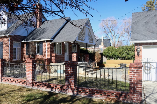 Photo - 1190 Manor Dr