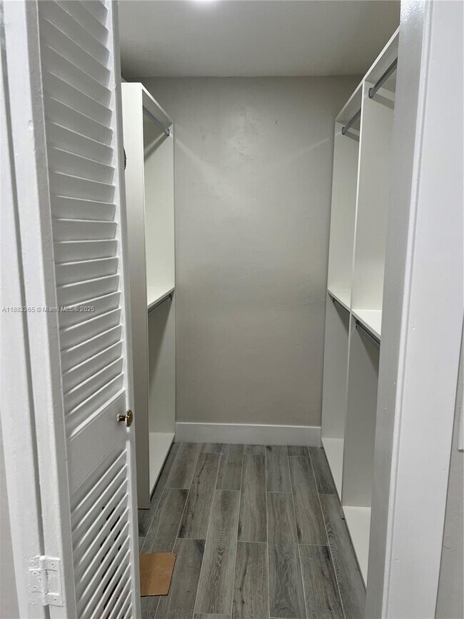 Photo - 1200 Mariposa Ave Unidad D102 Rental