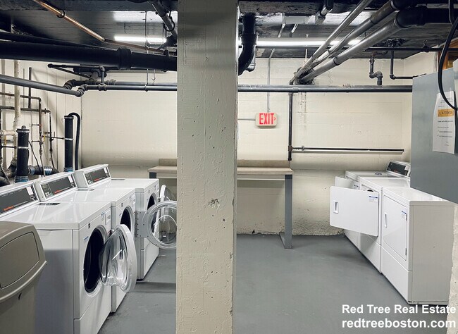 2003 Commonwealth Ave Unit 32