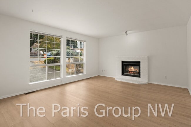 Renton Highlands 3br/2ba * Stunning Refresh & Upgrades * Walkable